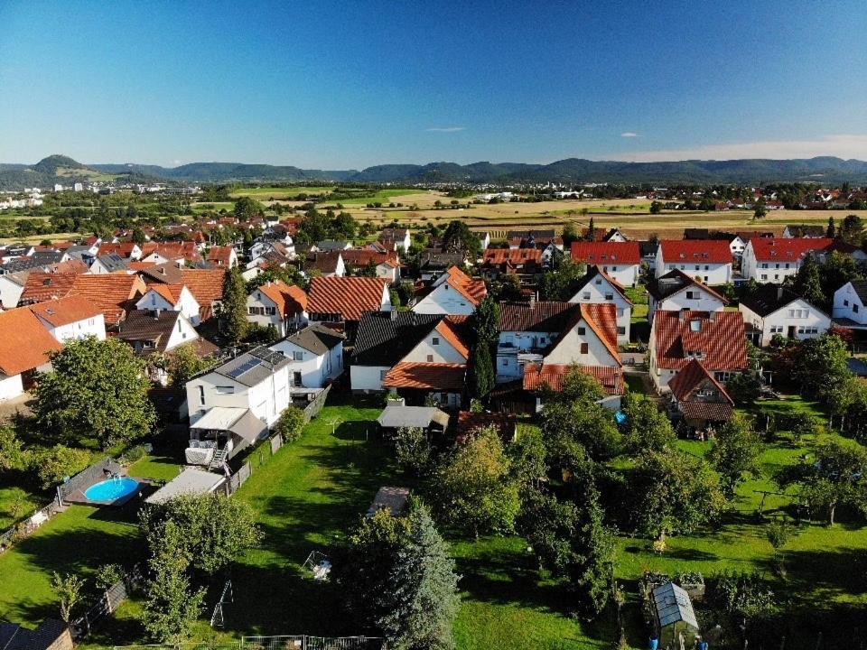 Gemuetliche 3 Zimmer Wohnung Mit Grosszuegiger Terrasse Im Gruenen Reutlingen Extérieur photo